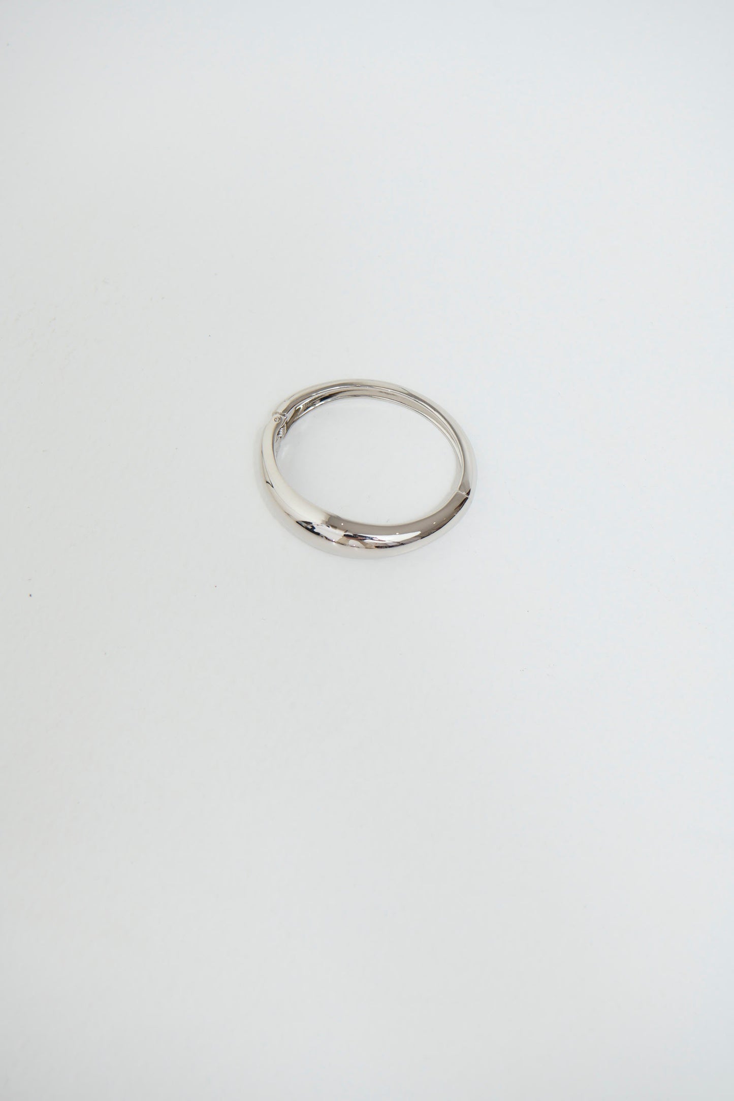 Cacia Bangle Silver