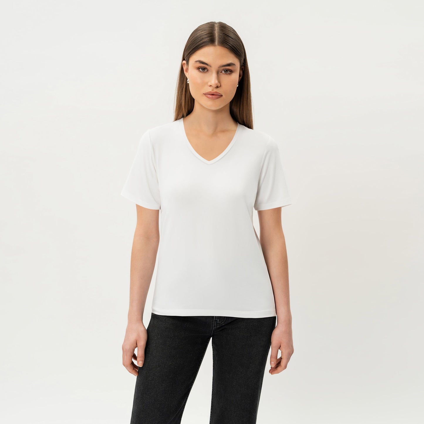 Fitted V-neck Pima T-shirt