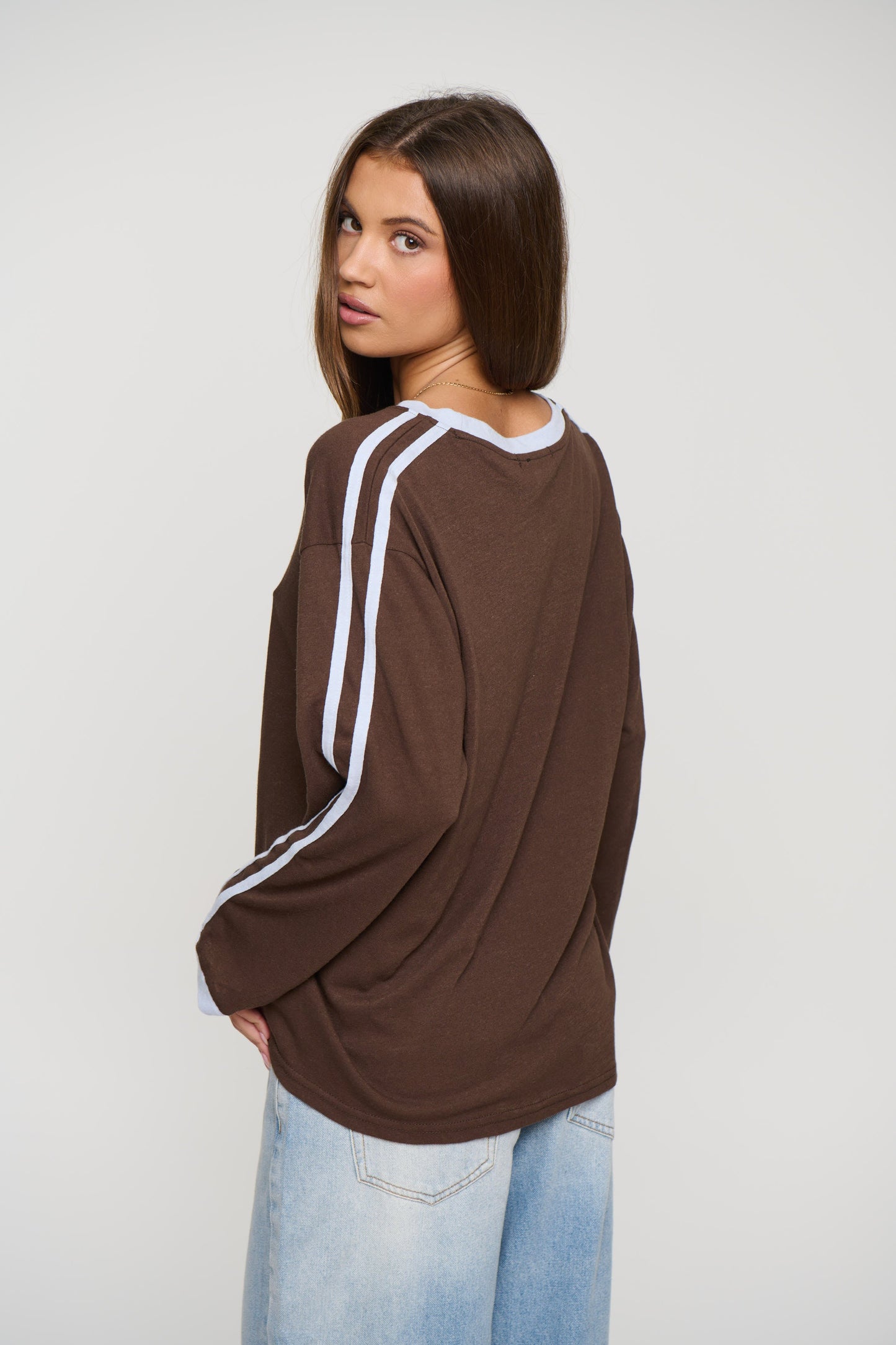 Hollis Long Sleeve Chocolate