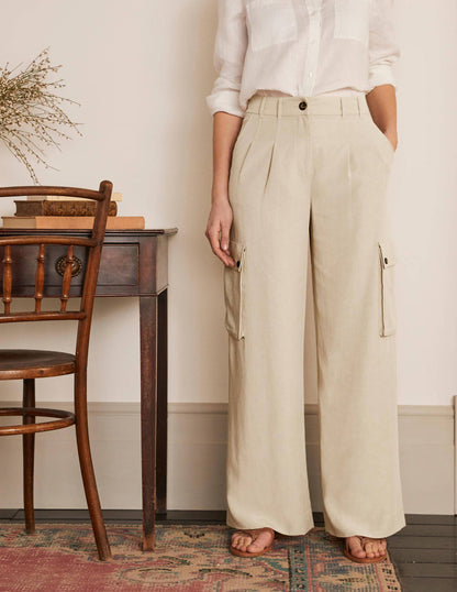Ailesbury Cargo Pants-Sand
