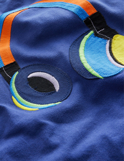 Appliqué T-shirt-Soft Blue Headphones