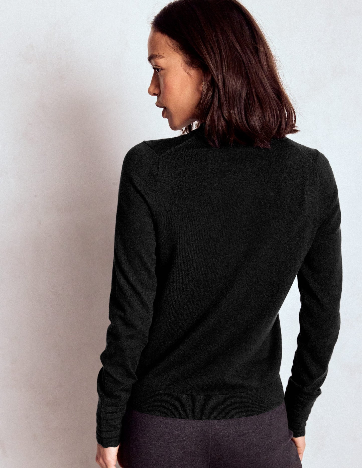 Angela Cotton Scallop Sweater-Black