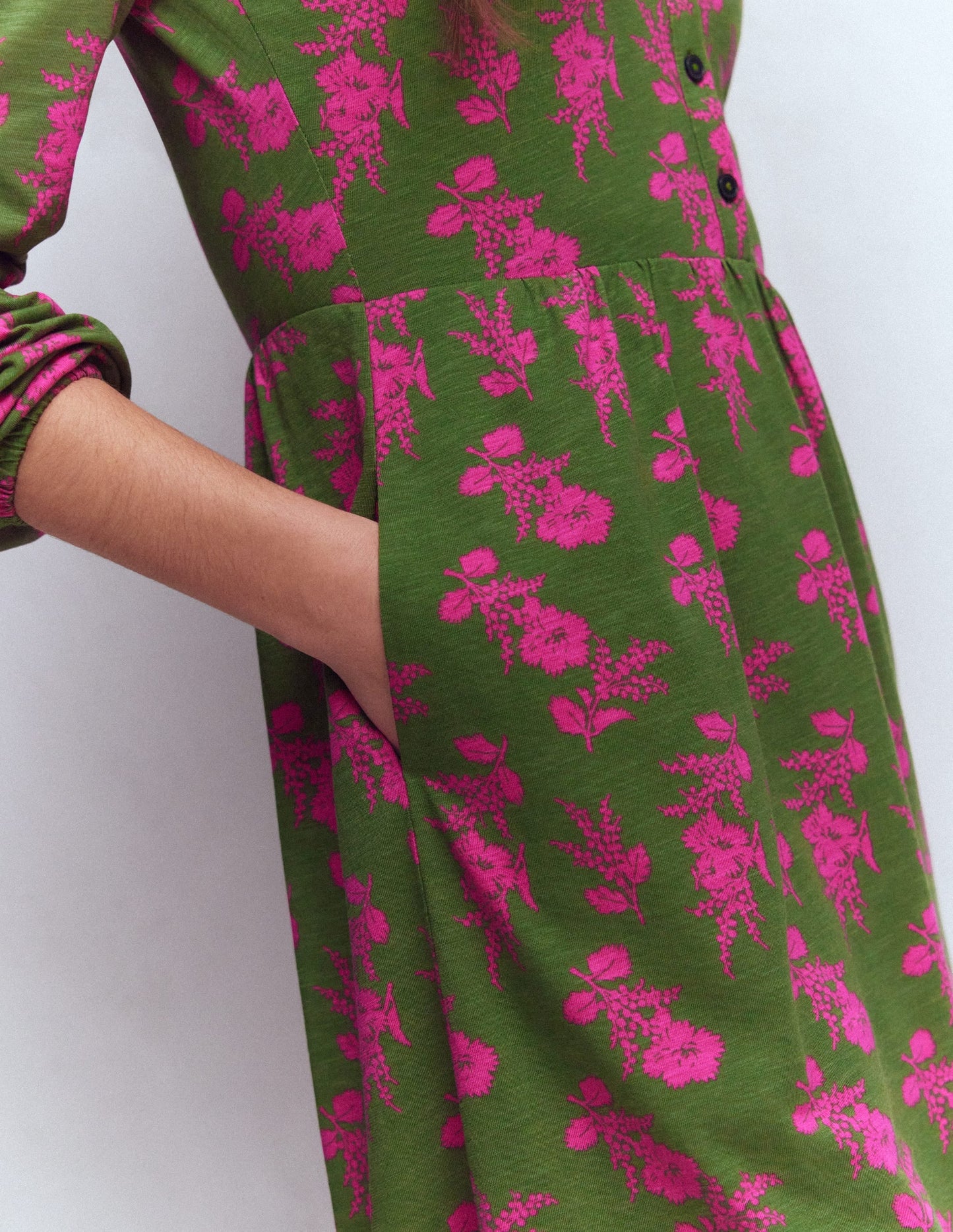 Amy Short Jersey Dress-Olive, Blossomy Sprig