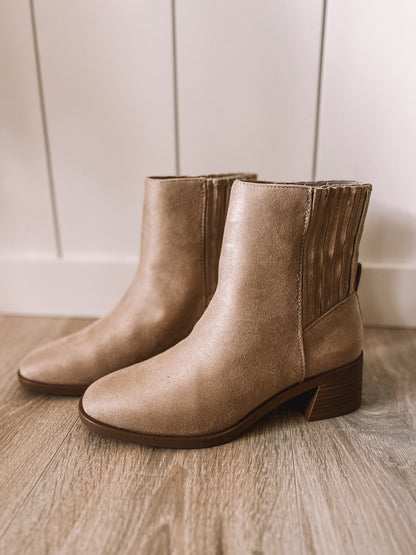 (SALE) High Standards Booties (Light Camel)