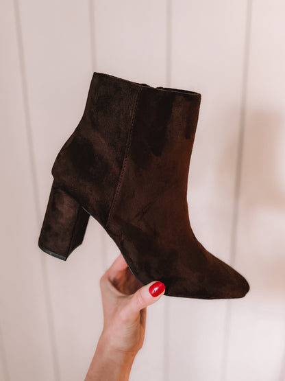 (SALE) Cocoa Dreams Ankle Boot (Chocolate)