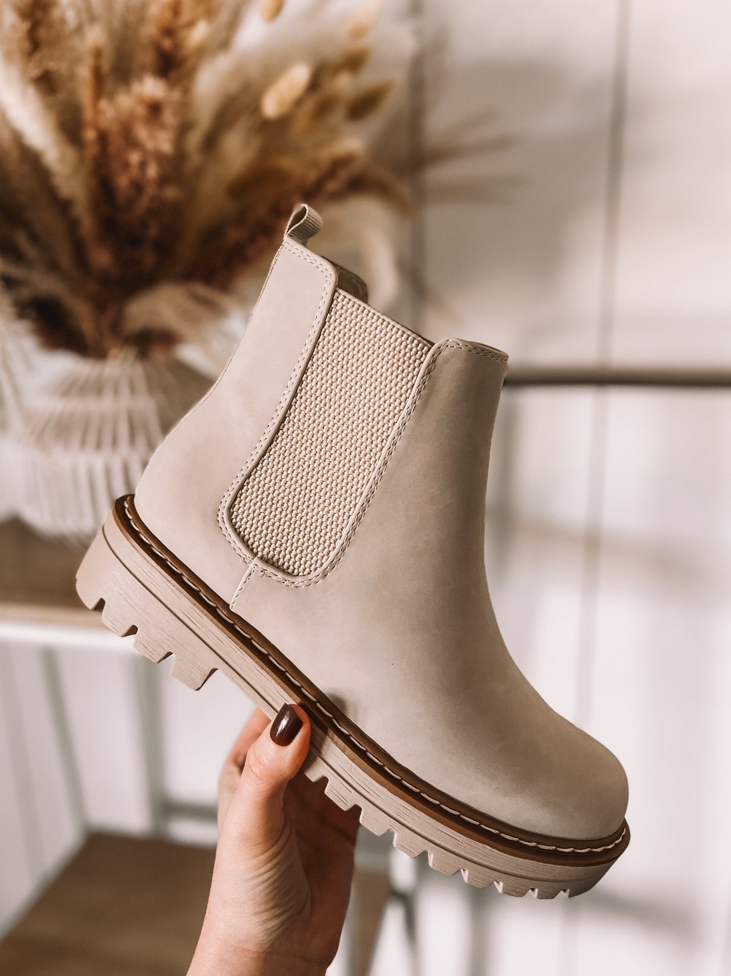 (SALE) Walking Along Boots (Sand)