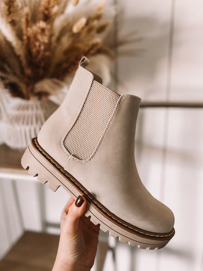 (SALE) Walking Along Boots (Sand)
