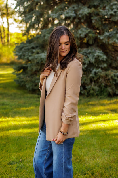 (SALE) Command The Room Blazer (Latte)