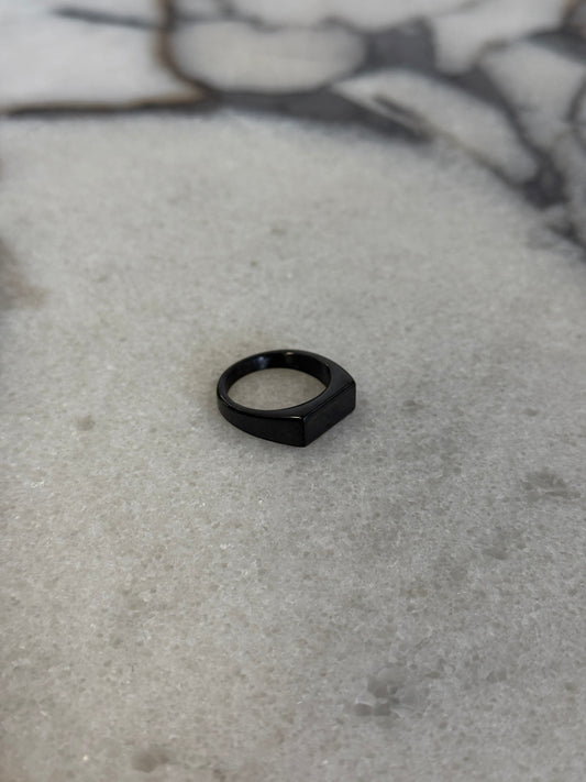 Classic Signet Ring Black