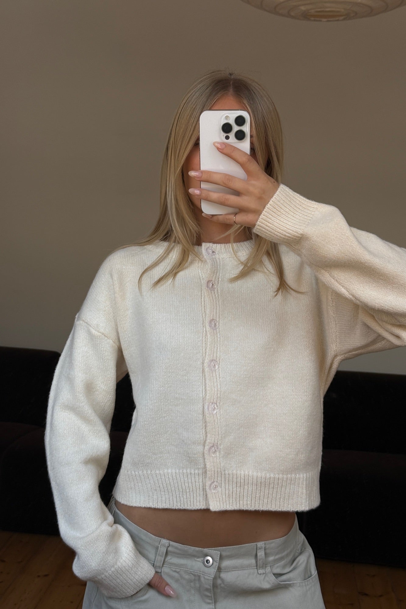 Catia Cardi Cream