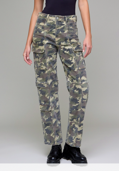 (SALE) HIDDEN High Rise Camo Straight Jeans (Cady)